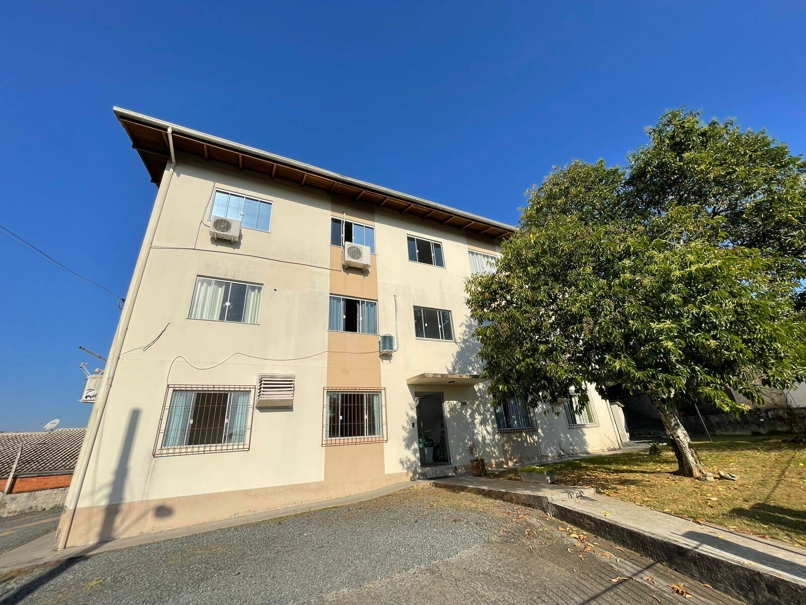 #835 - Apartamento para Venda em Blumenau - SC