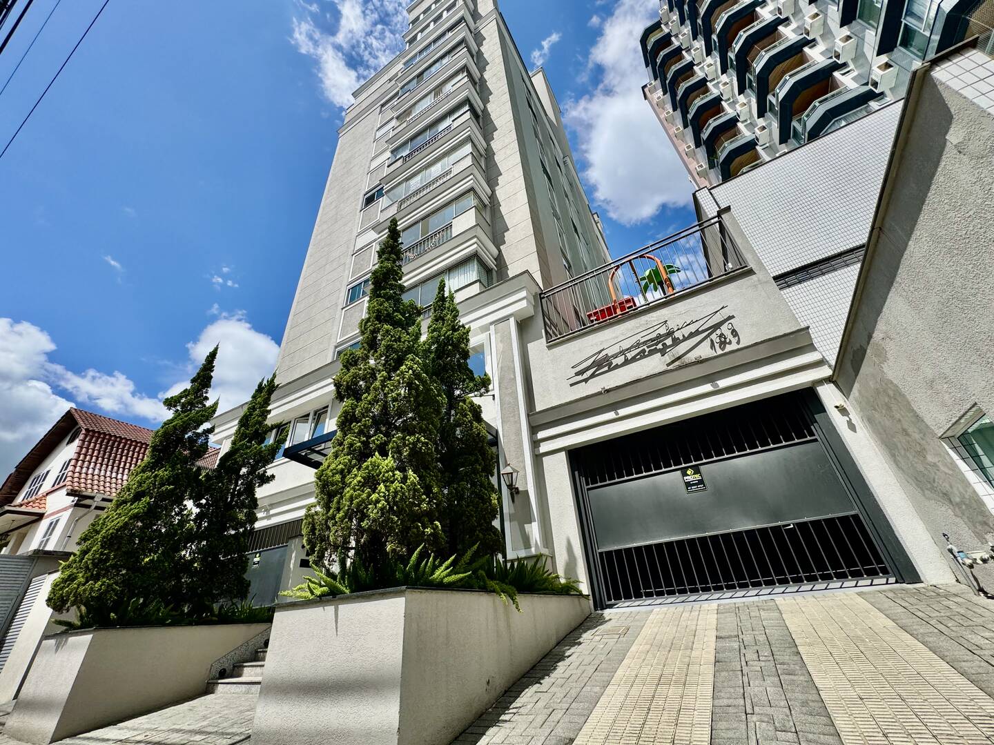 #995 - Apartamento para Venda em Blumenau - SC