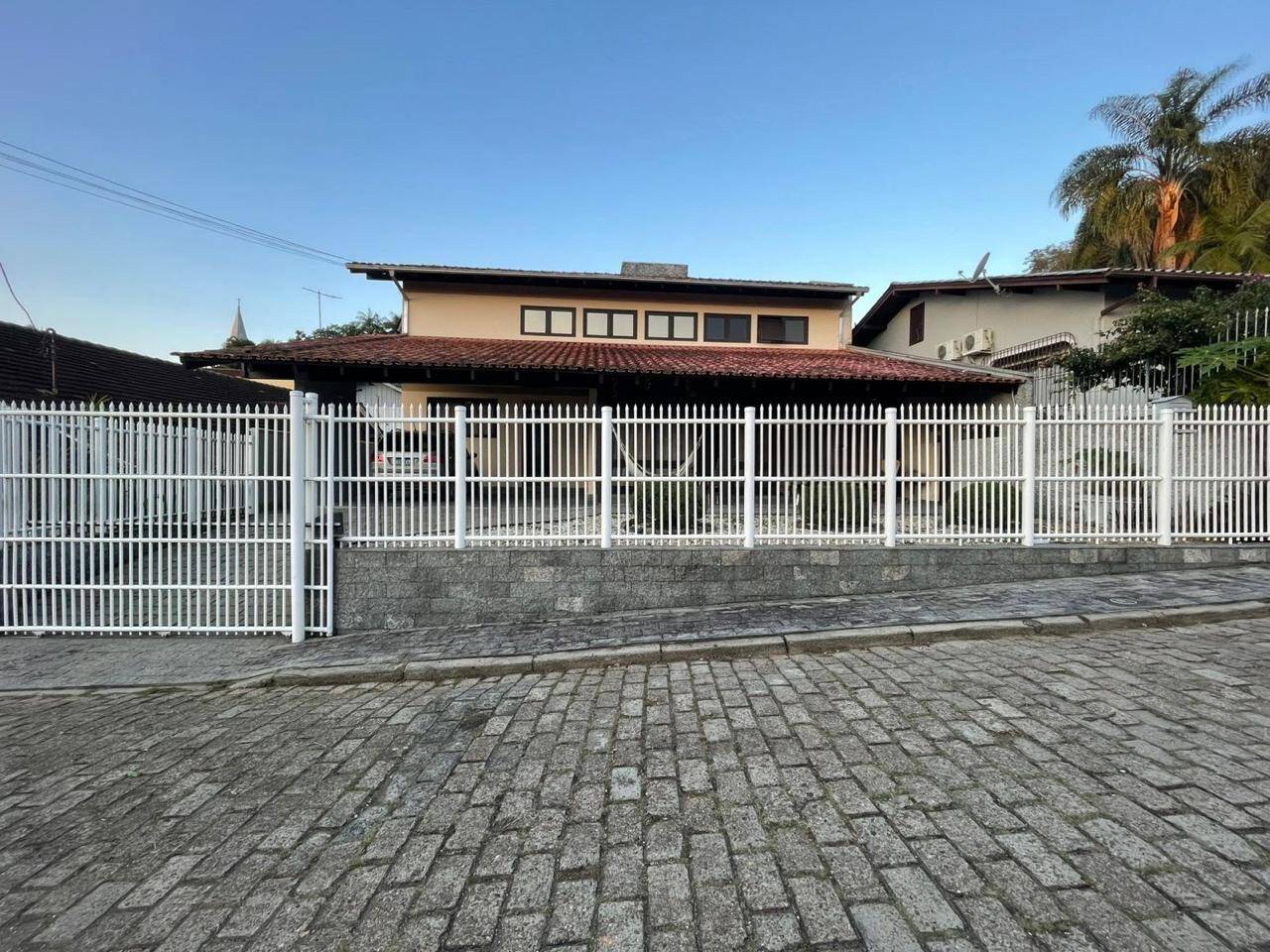 #1046 - Casa para Venda em Blumenau - SC