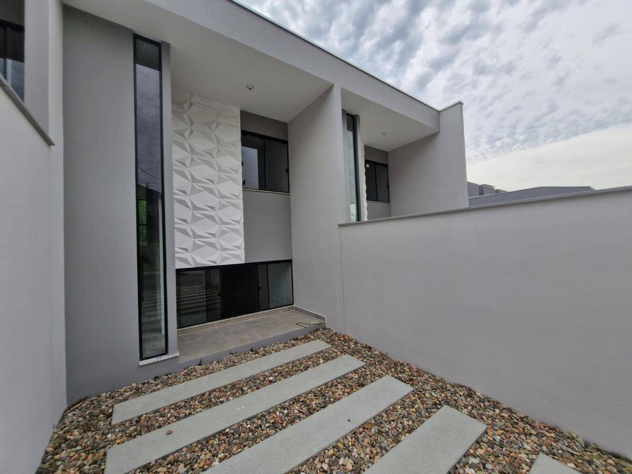 #1099 - Sobrado para Venda em Blumenau - SC