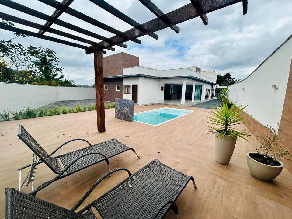 #1096 - Casa para Venda em Blumenau - SC