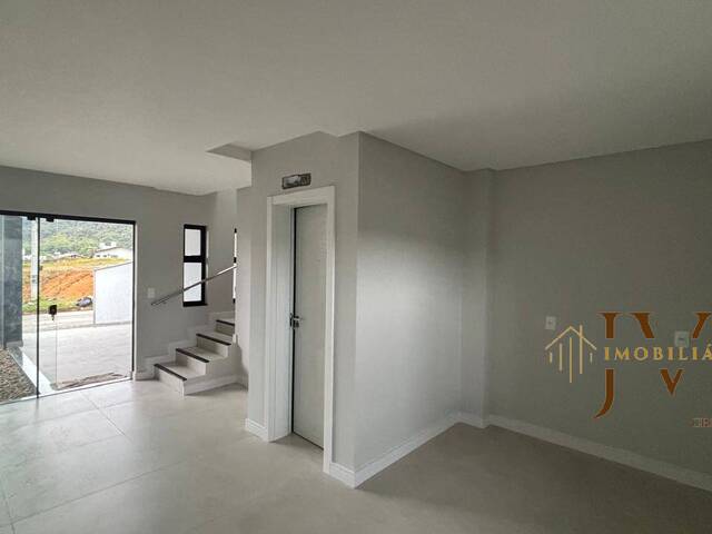 Casa para Venda em Gaspar - 2